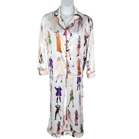 Sheshow NWT Womens M Satin Pajama Set Swifty Fashion Print Show Flirty Whimsical - Picture 1 of 16